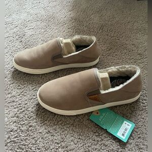 NWT Olukai suede slip on shoes (9, taupe grey)
